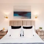 Penthouse City Gem Parking Family Contractors Wifi