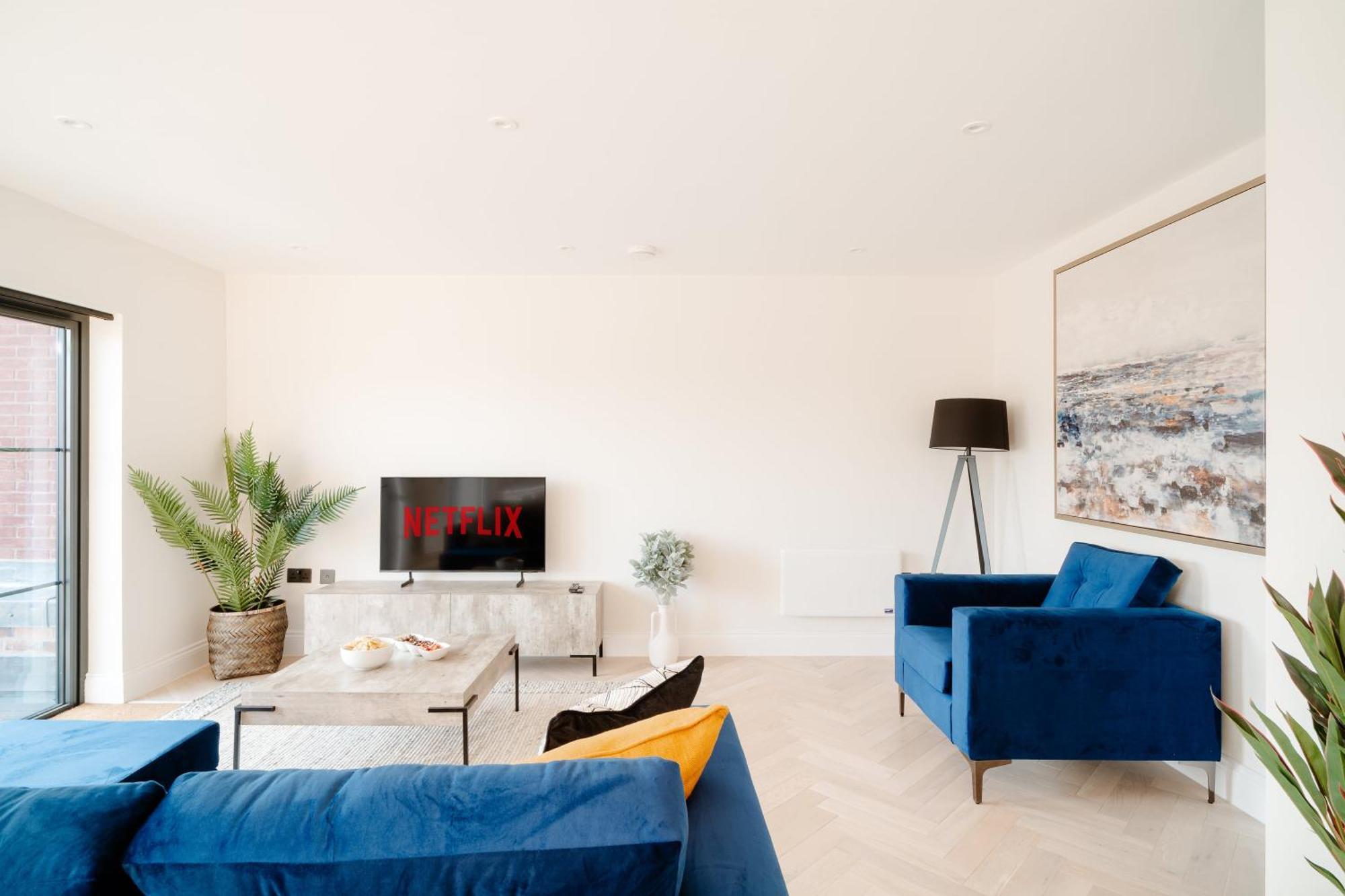 Penthouse Gem Parking Family Contractors Wifi Apartment *